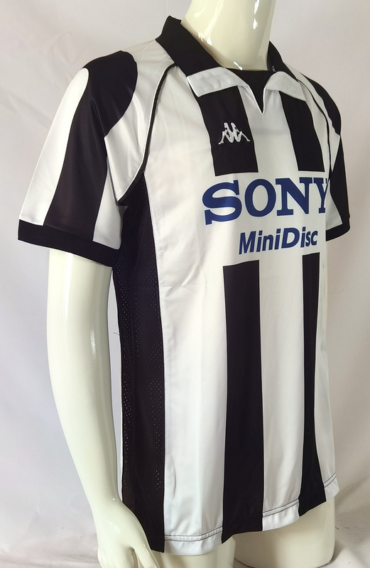 97-99 Juventus home
